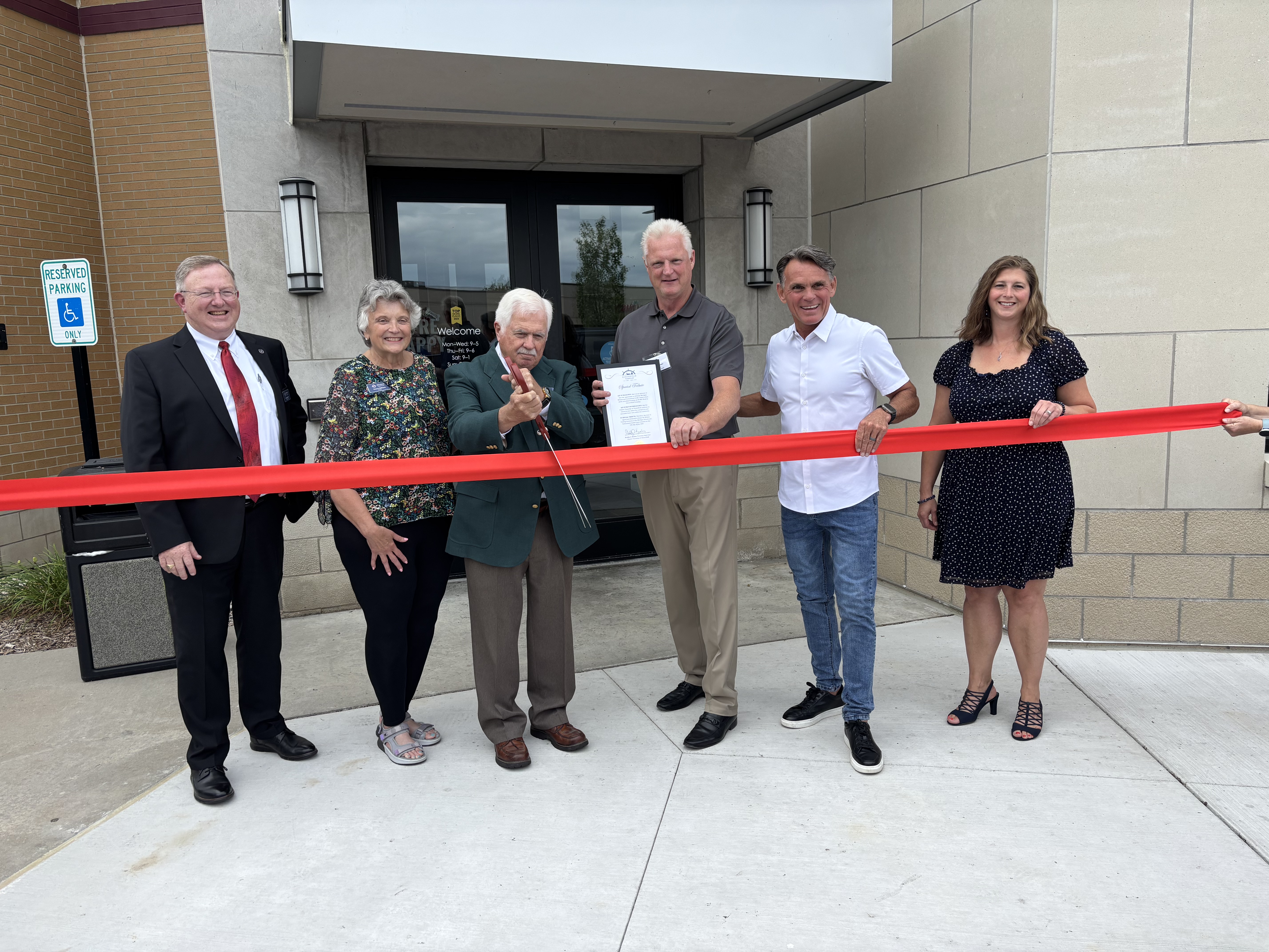 Photo participants, left to right: Steve Brewer, MSGCU President/CEO; Teresa DiMaria, MSGCU Board Member; Richard Shoemaker, MSGCU Board Member; Bradley Kersten, Chesterfield Township Supervisor; Mark Hackel, Macomb County Executive; Theresa Cleveland, MSGCU Chesterfield Township Branch Manager.